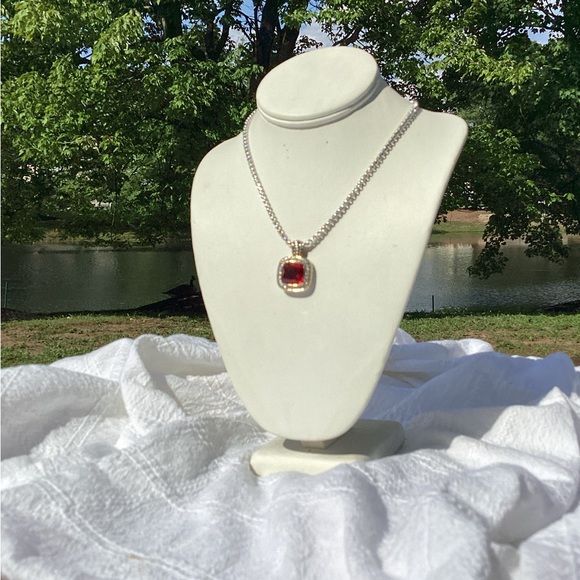 NECKLACE - Picture 5 of 6